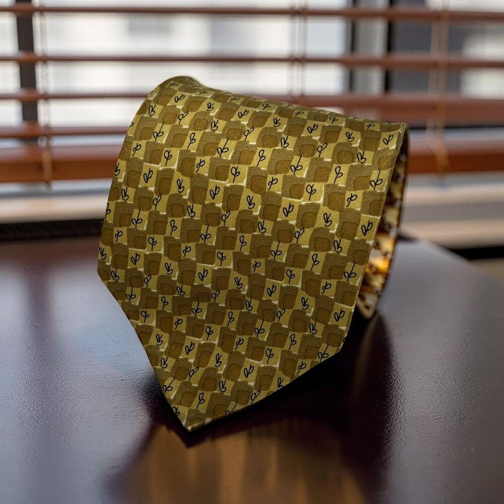 J. Garcia Collection Fifteen Silk Tie Gold Geometric Abstract 57.75" x 3.75"